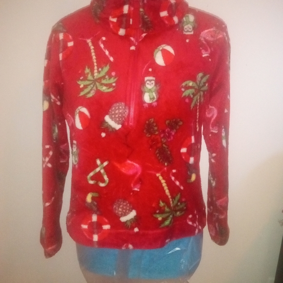 Red fleece Christmas sweater with a zipper use in good condition size 14 girls - Picture 12 of 12